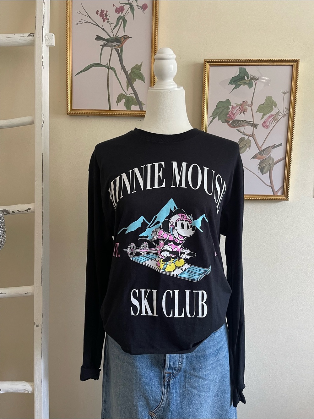 Disney Womans Minnie Mouse Ski Club Long-Sleeve Top - Black